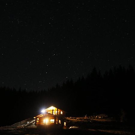 Къщи За Гости Под Звездите Pamporovo Exterior photo